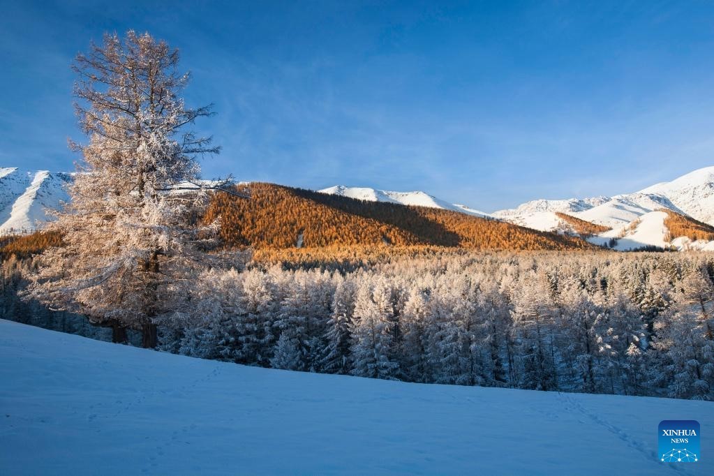 Khung cảnh mùa thu 'vắt ngang qua' Trung Quốc