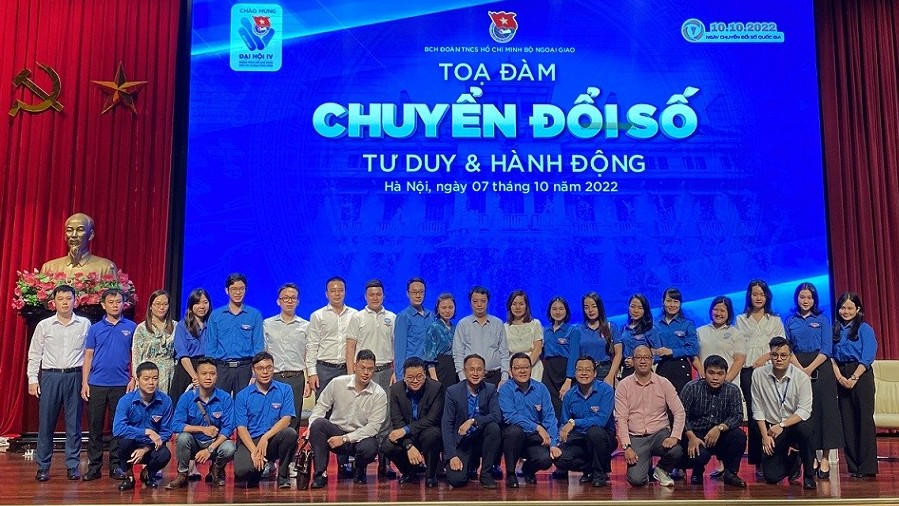 thanh nien ngoai giao va suc bat moi trong ky nguyen chuyen doi so