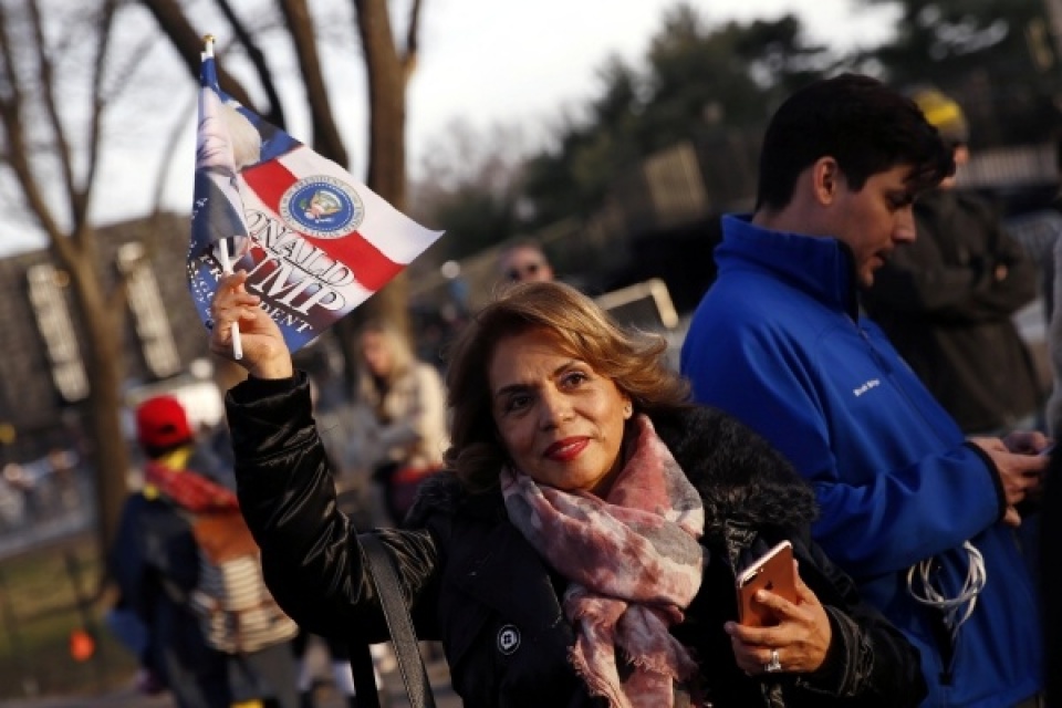 ong trump du buoi hoa nhac dua nuoc my vi dai tro lai