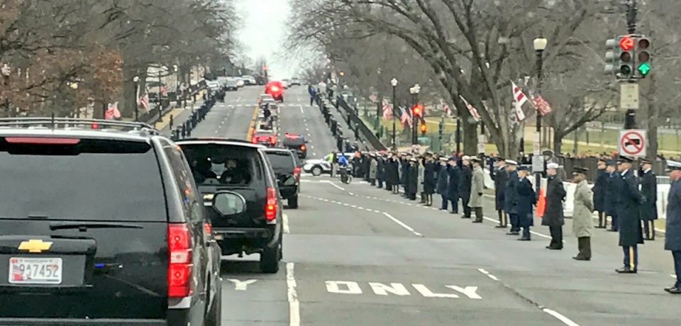 live thoi dai trump chinh thuc bat dau