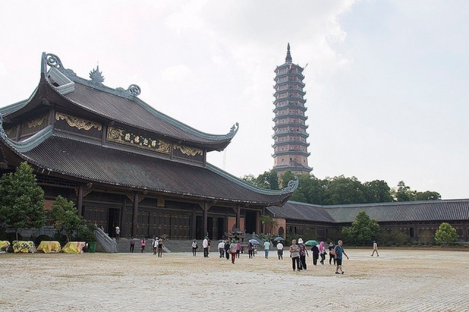 7 ngoi den chua o mien bac cho chuyen hanh huong dau nam