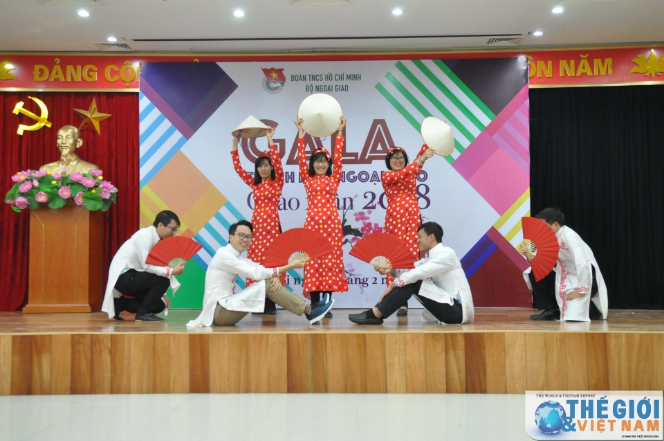 giu lua nhiet huyet se chia yeu thuong tai gala chao xuan 2018