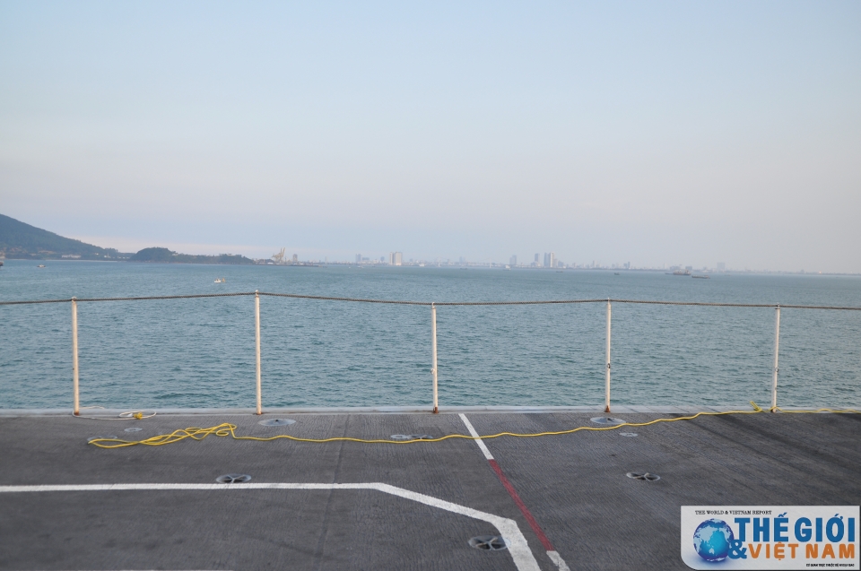 can canh tau san bay uss carl vinson dang o tham da nang