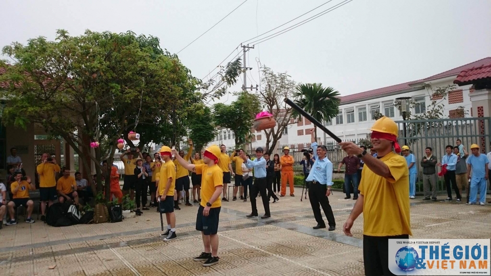 thuy thu tau san bay my tham lang tre sos benh nhan tam than