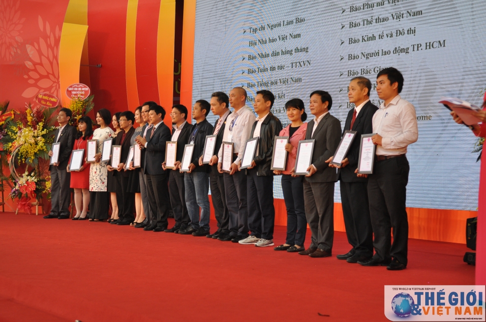 bao the gioi viet nam nhan 2 giai tai hoi bao toan quoc 2018