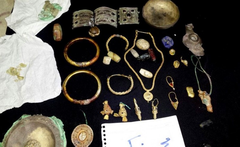 is kiem 150 200 trieu usdnam tu viec buon ban co vat