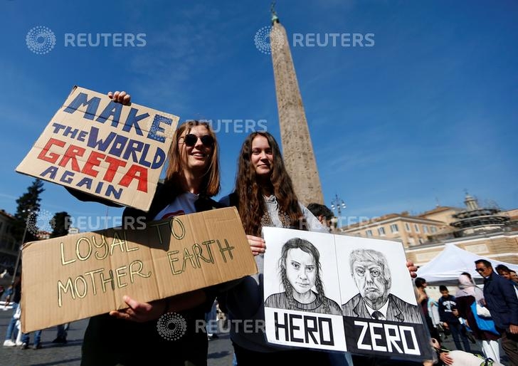 bieu tinh chong bien doi khi hau tai italy