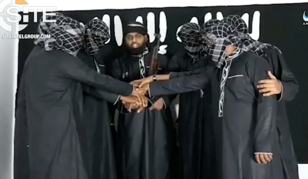 vi sao co nguoi giau va thanh dat trong mang luoi khung bo