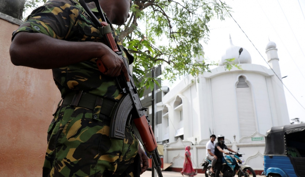 vi sao co nguoi giau va thanh dat trong mang luoi khung bo
