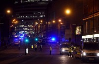 anh chien dich van dong tranh cu duoc noi lai sau vu no o manchester