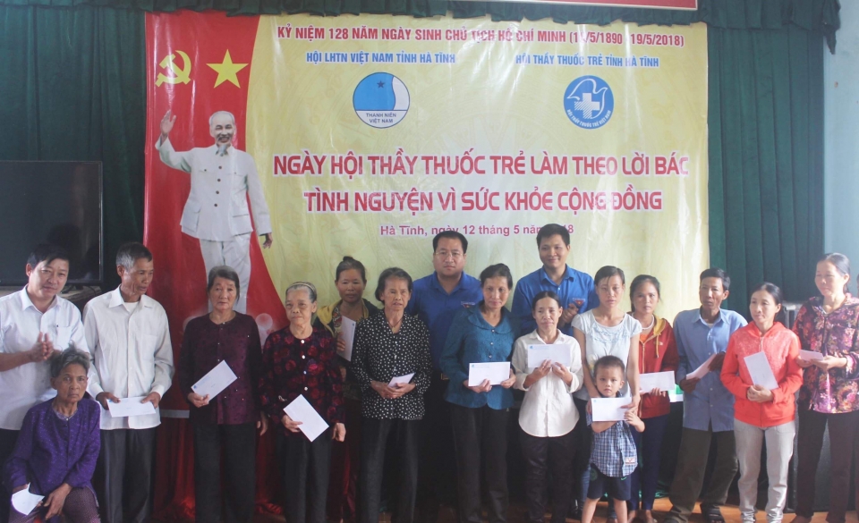 doan thanh nien bo ngoai giao quyen gop xay dung nha tinh nghia o ha tinh