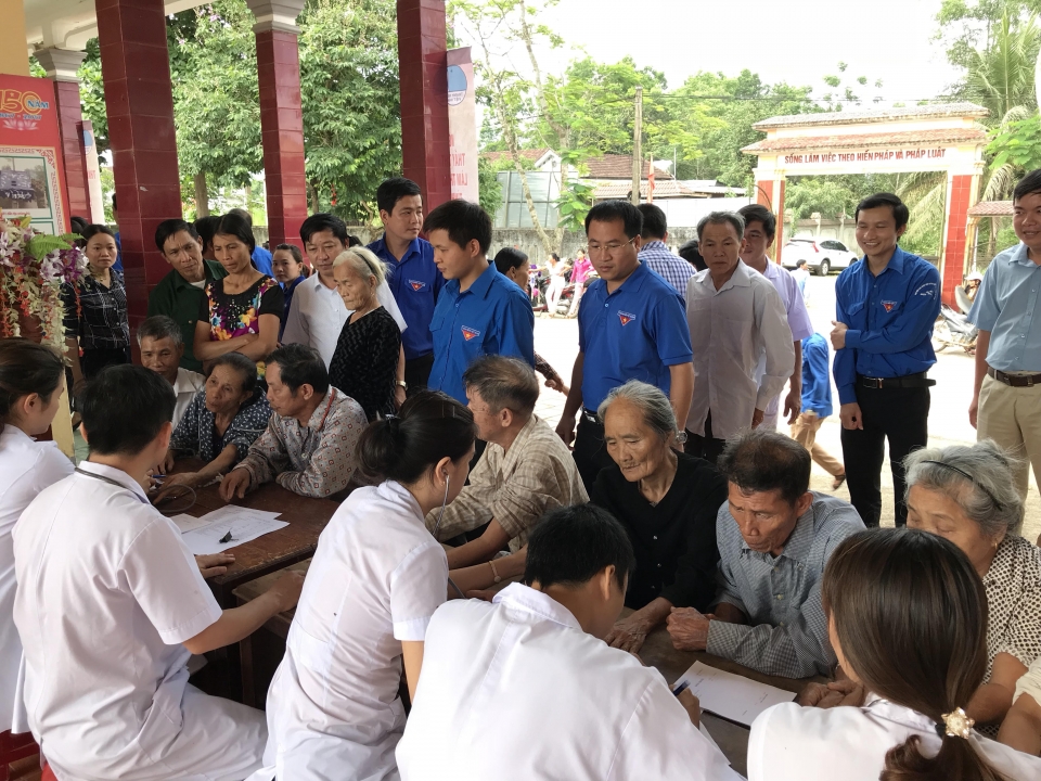 doan thanh nien bo ngoai giao quyen gop xay dung nha tinh nghia o ha tinh