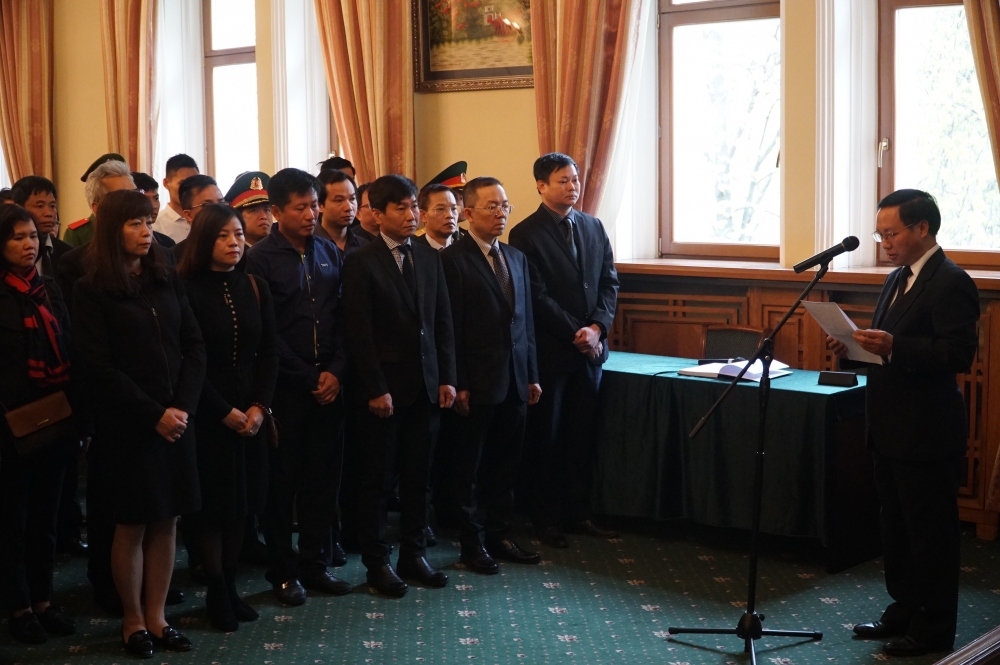 le vieng va mo so tang nguyen chu tich nuoc le duc anh tai indonesia mozambique belarus bangladesh va lb nga