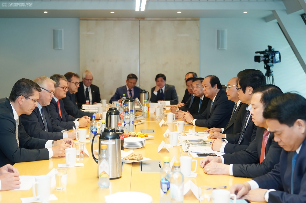 thu tuong mong muon ket hop made by na uy va made in viet nam