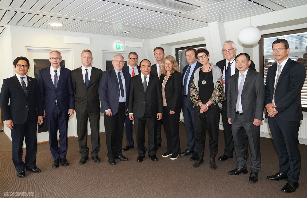 thu tuong mong muon ket hop made by na uy va made in viet nam