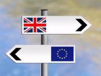 the economist chau au can xoay truc sang chau a