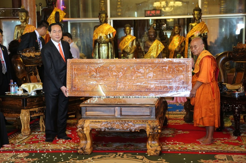 Chủ tịch nước Trần Đại Quang thăm hai Đại Tăng thống Campuchia
