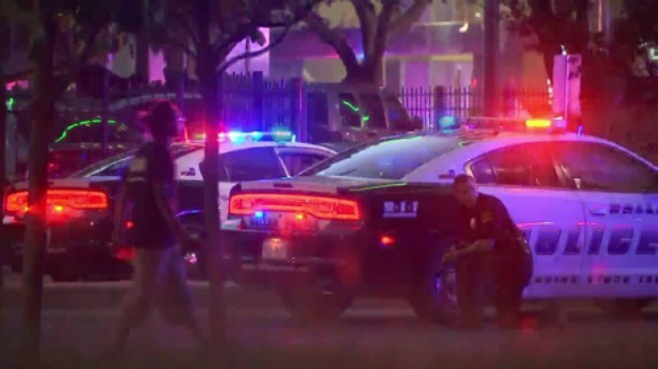 canh sat my lan dau tien dung robot tieu diet hung thu