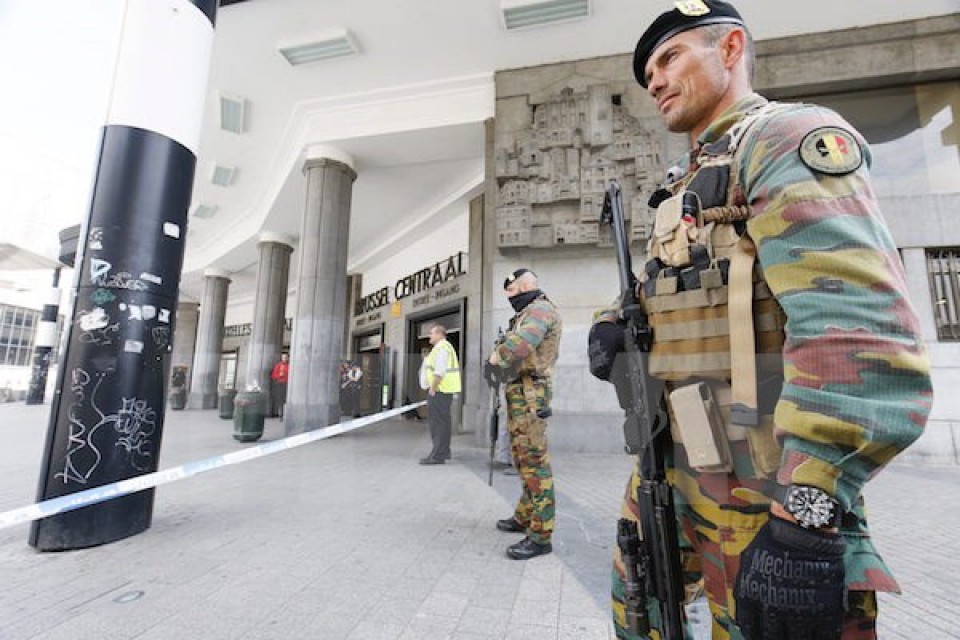 bi bat giu 2 doi tuong bi tinh nghi am muu tan cong