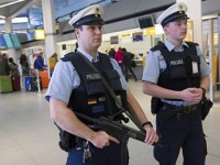 duc so tan trung tam mua sam do bi de doa danh bom