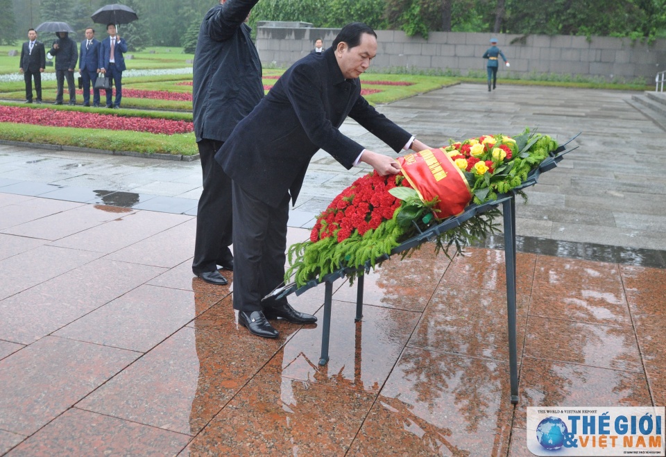 Chủ tịch nước Trần Đại Quang gặp Thống đốc Saint Petersburg chu tich nuoc tran dai quang gap thong doc saint petersburg