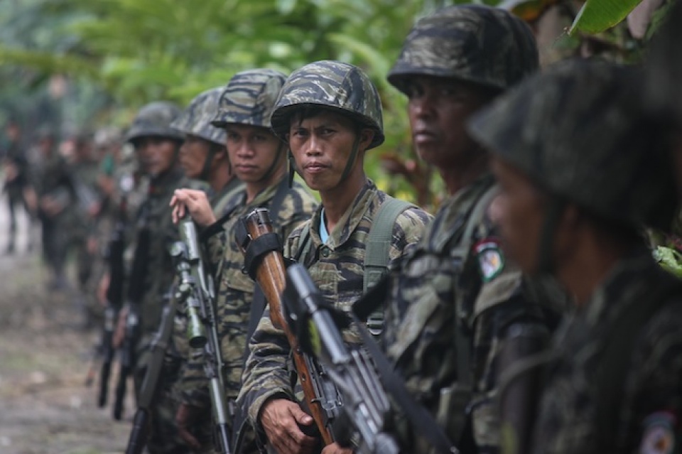 philippines luc luong chong doi cam ket tuan thu ngung ban