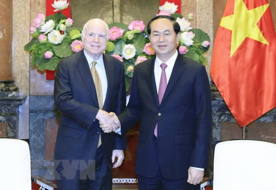 john mccain nguoi dong gop lon cho quan he tot dep viet my