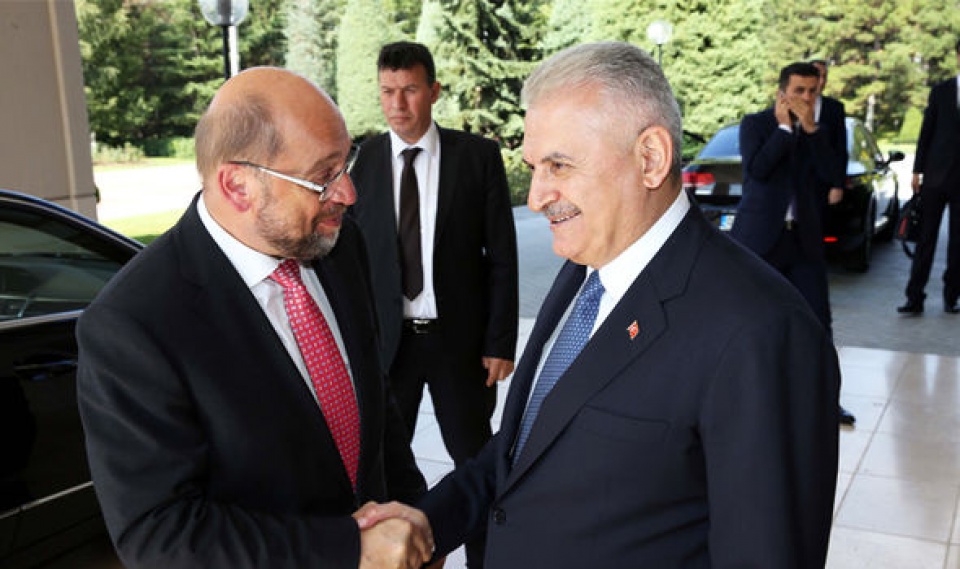 tho nhi ky khong sua doi luat chong khung bo gay tranh cai