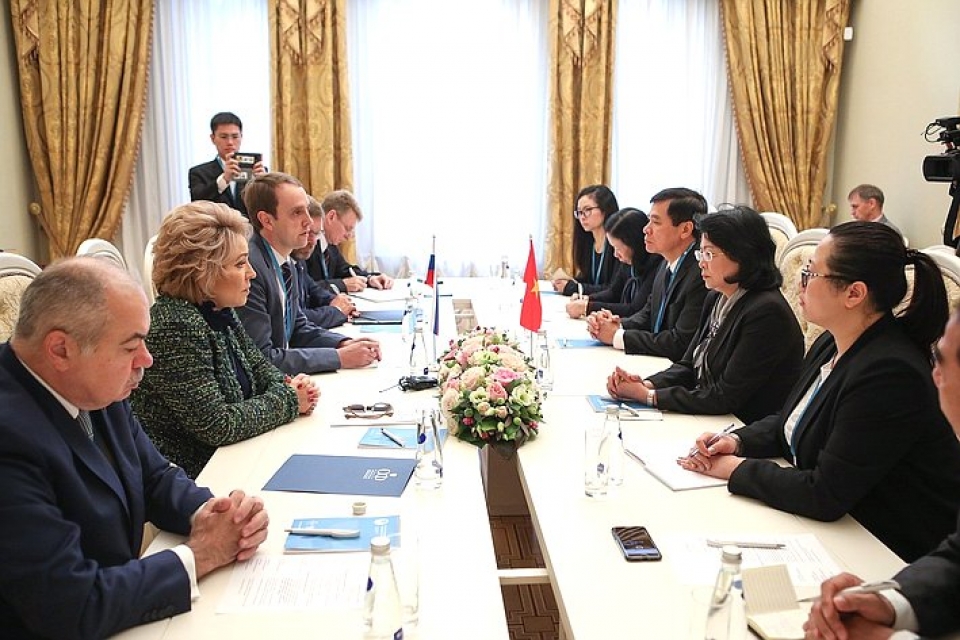 Phó Chủ tịch nước gặp Chủ tịch Hội đồng LB Nga pho chu tich nuoc gap chu tich hoi dong lb nga