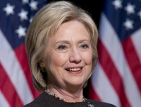 Quỹ vận động tranh cử của bà Clinton đạt số tiền kỷ lục