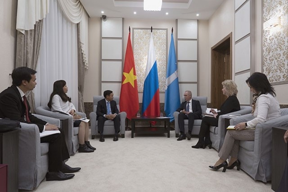 dai su viet nam tai lb nga tham lam viec tai tinh ulyanovsk