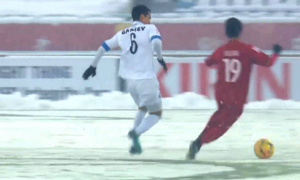 phu kien ma u23 viet nam mang ra san trong tran hom nay co gi