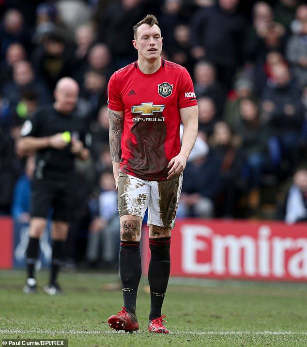 man utd choi tennis voi doi bong hang 3 o fa cup