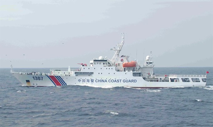Một tàu hải cảnh Trung Quốc hoạt động gần nhóm đảo Sekaku/Điếu Ngư tranh chấp với Nhật Bản. Ảnh: JCG.