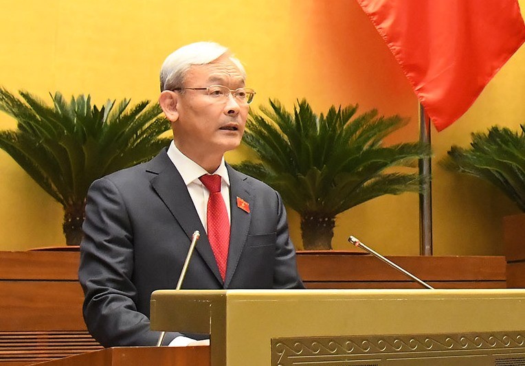 Chủ nhiệm Ủy ban Tài chính, Ngân sách của Quốc hội Nguyễn Phú Cường trình bày báo cáo thẩm tra dự thảo Nghị quyết của Quốc hội về thí điểm một số cơ chế, chính sách đặc thù phát triển thành phố Cần Thơ.