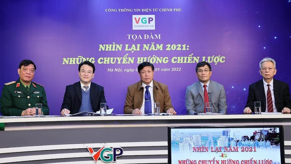 nhin lai nam 2021 va nhung chuyen huong trong chien luoc phong chong covid19 cua viet nam