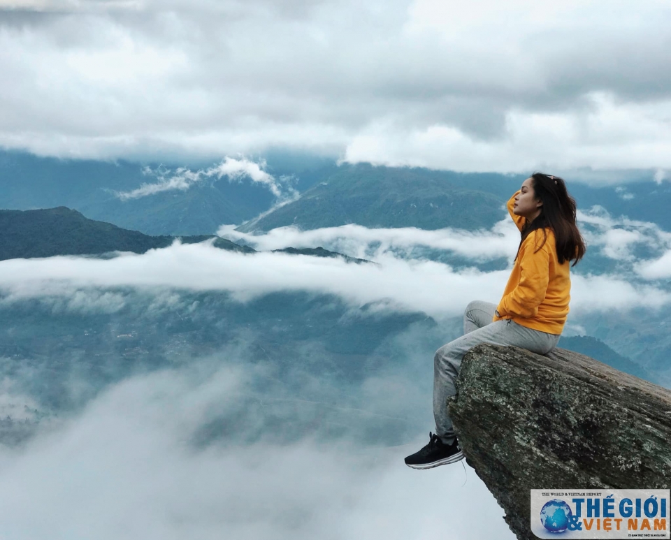 tro chuyen cung nu sinh ngoai giao tang hoa tong thong trump