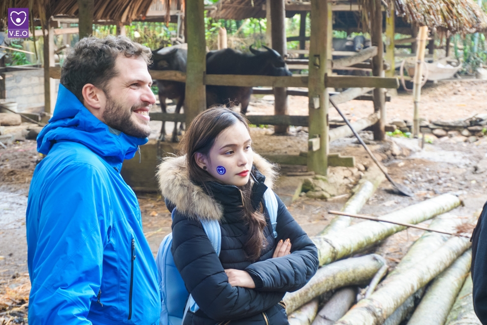 tro chuyen cung nu sinh ngoai giao tang hoa tong thong trump