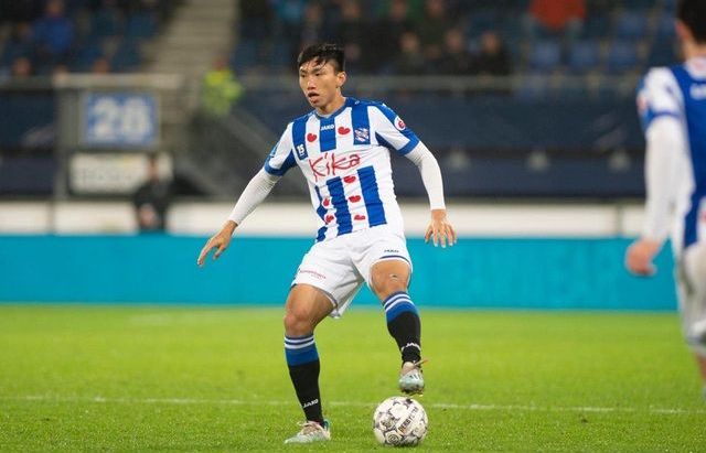 du co hoi ra san qua nho doan van hau van co ly do de kien nhan o lai sc heerenveen