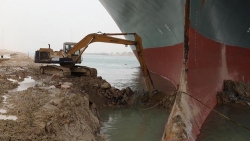 Ai Cập tiếp tục nỗ lực giải cứu ‘siêu tàu’ mắc kẹt ở Kênh đào Suez