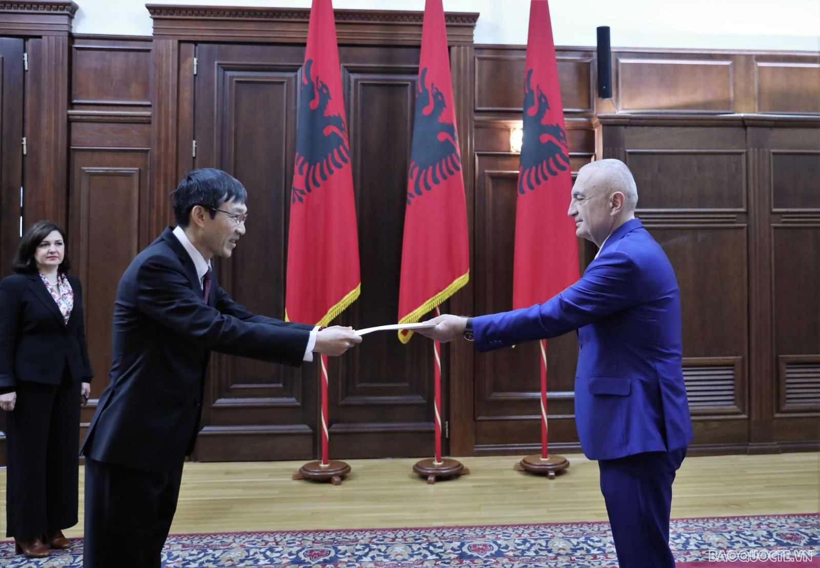 Ambassador Le Hong Truong presents the Credentials Letter to Albanian President Elir Meta