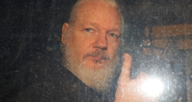 ly do vi sao ecuador lat mat voi nha sang lap wikileaks