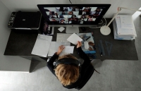 trung quoc bung no so luong nguoi dung dich vu livestream