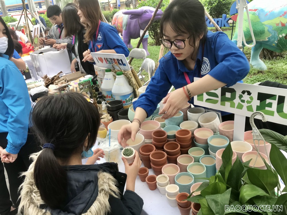 Đại sứ quán Israel tại Việt Nam tổ chức chùm sự kiện hưởng ứng Ngày Trái đất quốc tế Đại sứ quán Israel tại Việt Nam hưởng ứng Ngày Trái đất