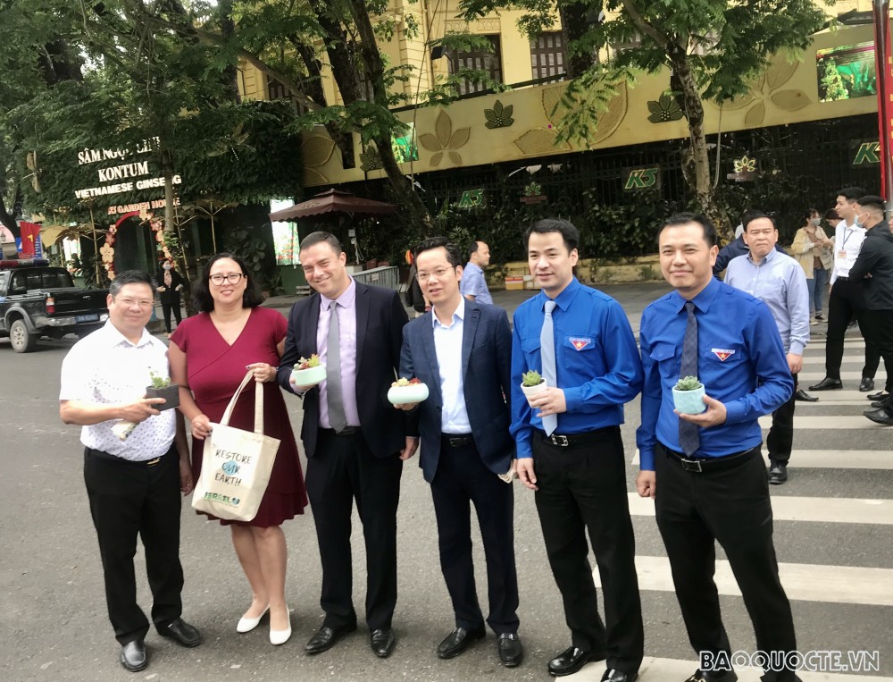 Đại sứ quán Israel tại Việt Nam tổ chức chùm sự kiện hưởng ứng Ngày Trái đất quốc tế Đại sứ quán Israel tại Việt Nam hưởng ứng Ngày Trái đất