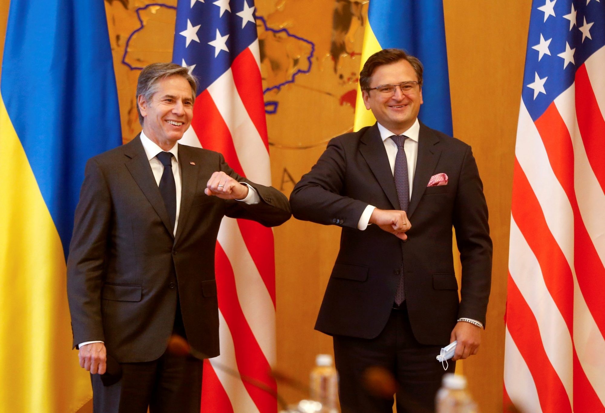 Ngoại trưởng Mỹ Antony Blinken và người đồng cấp Ukraine Dmytro Kuleba. (Nguồn: Reuters)