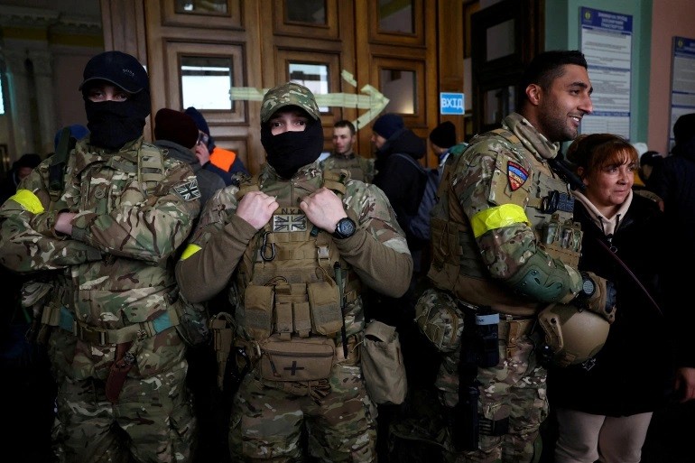 Đại diện của quân đội Ukraine cho biết họ dừng tuyển lính tình nguyện nước ngoài để đối phó với lực lượng Nga. (Nguồn: Reuters)