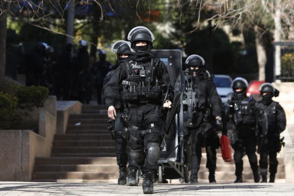 Cảnh sát Pháp chặn đứng một âm mưu khủng bố canh sat phap chan dung mot am muu khung bo