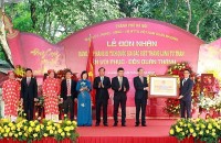 Trao Bằng xếp hạng Di tích quốc gia đặc biệt cho đền Voi Phục, đền Quán Thánh