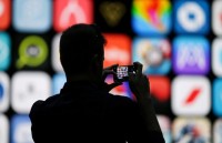 apple am tham ra lenh cam mua ban du lieu danh ba nguoi dung